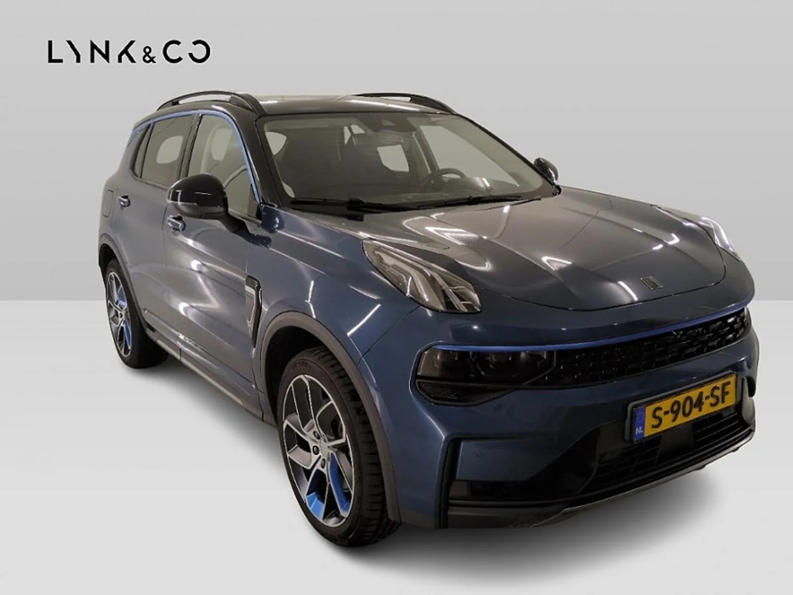 Lynk&Co 01