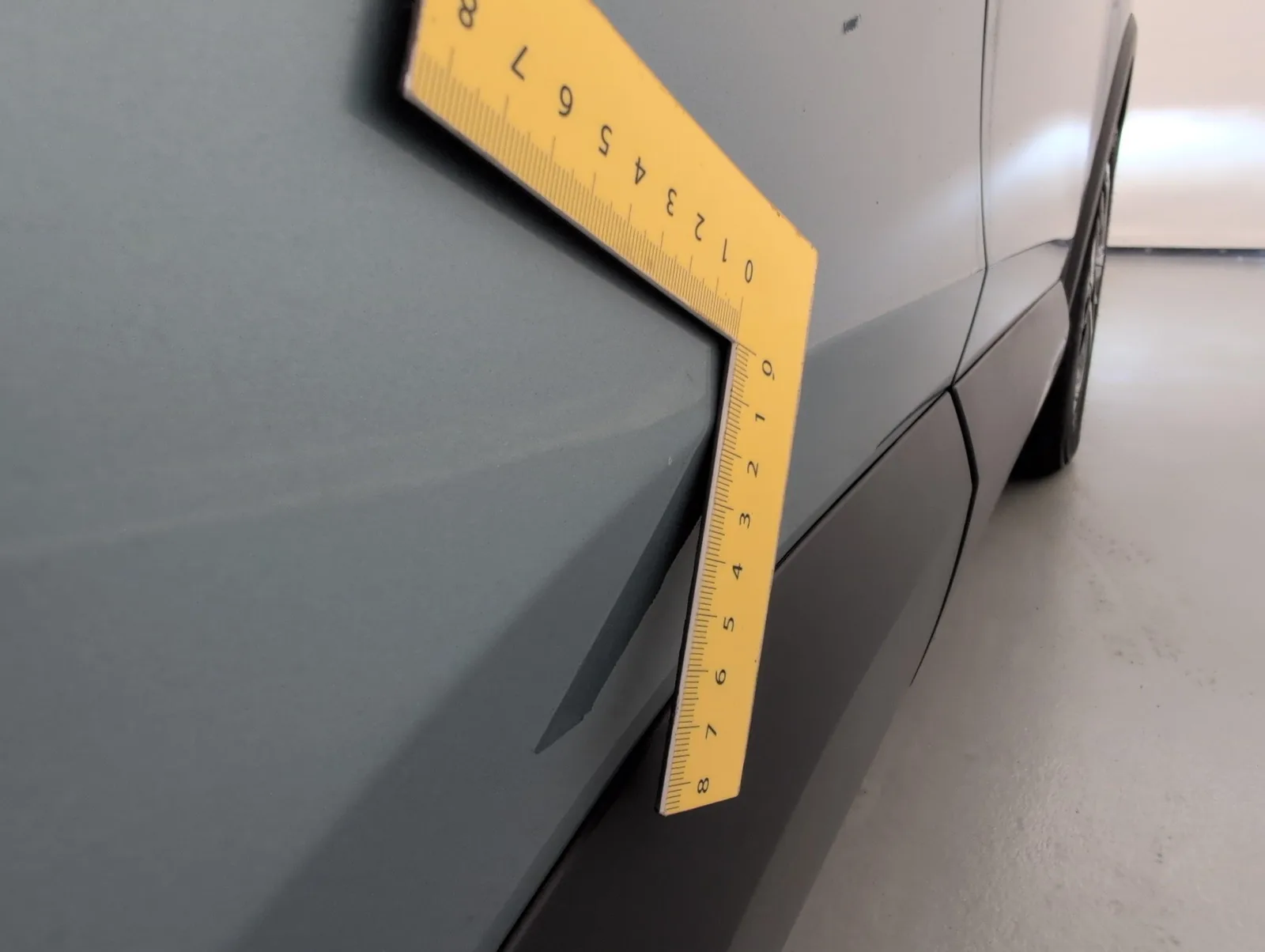 Citroën C4 — Painel lateral traseiro