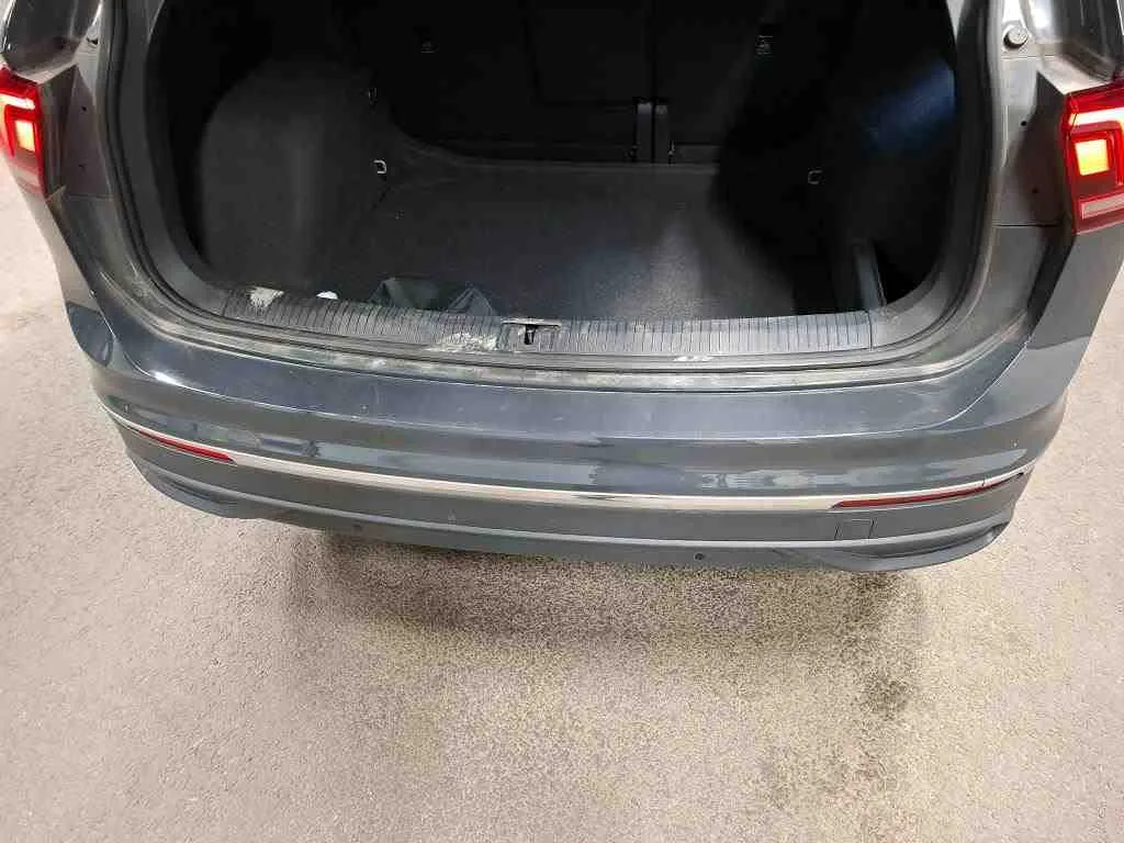 Volkswagen Tiguan — Para-choques traseiro