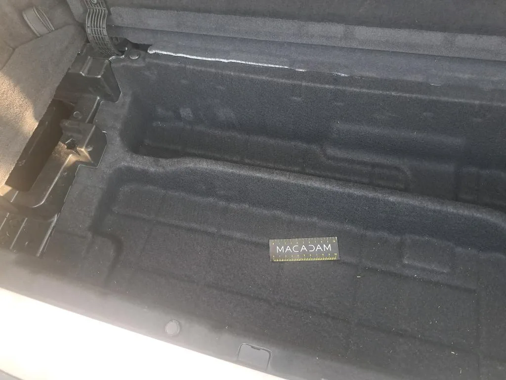 BMW 5 Series — Kit de reparação de pneu