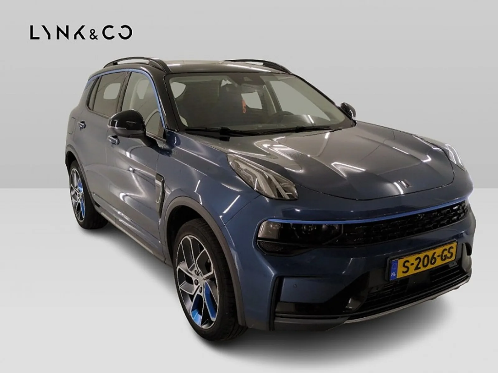 Lynk&Co 01