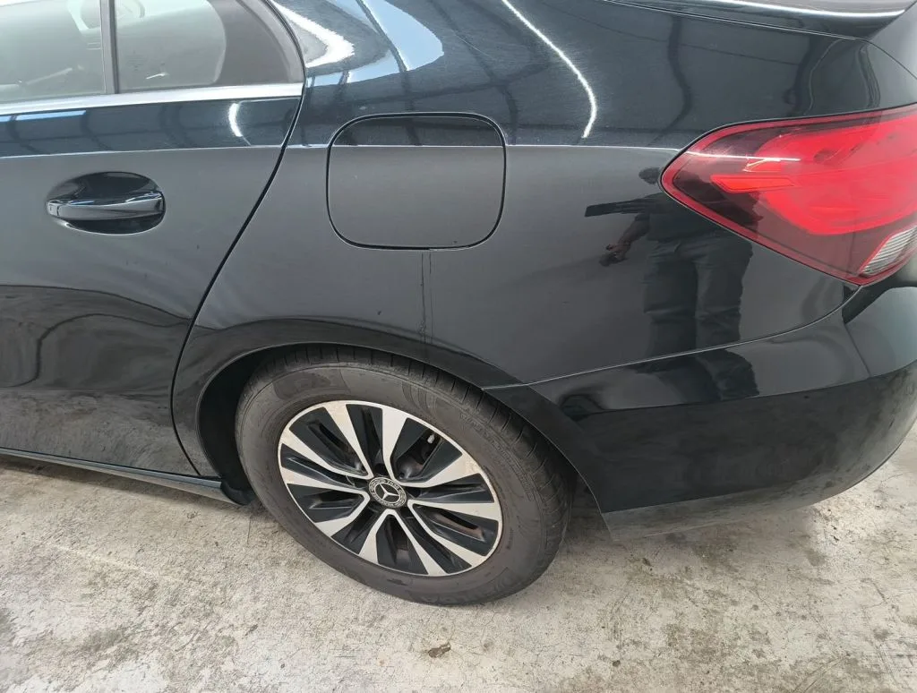Mercedes-Benz A — Guarda-lamas traseiro esquerdo