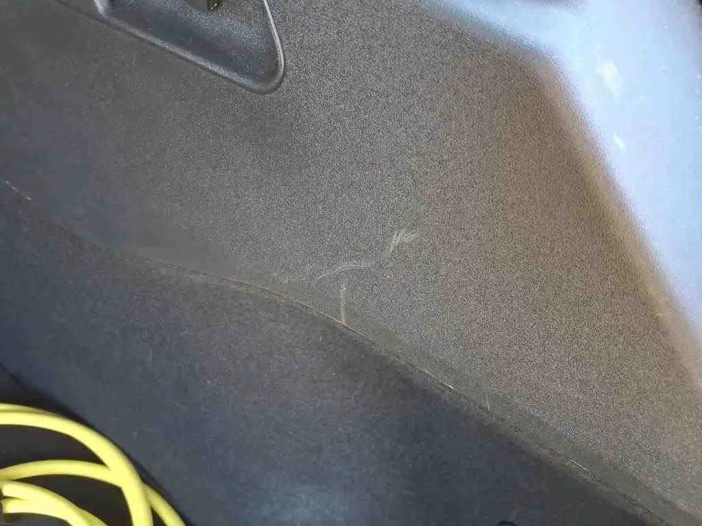 Volkswagen ID.3 — Guarnição interior do porta-bagagens, lado direito