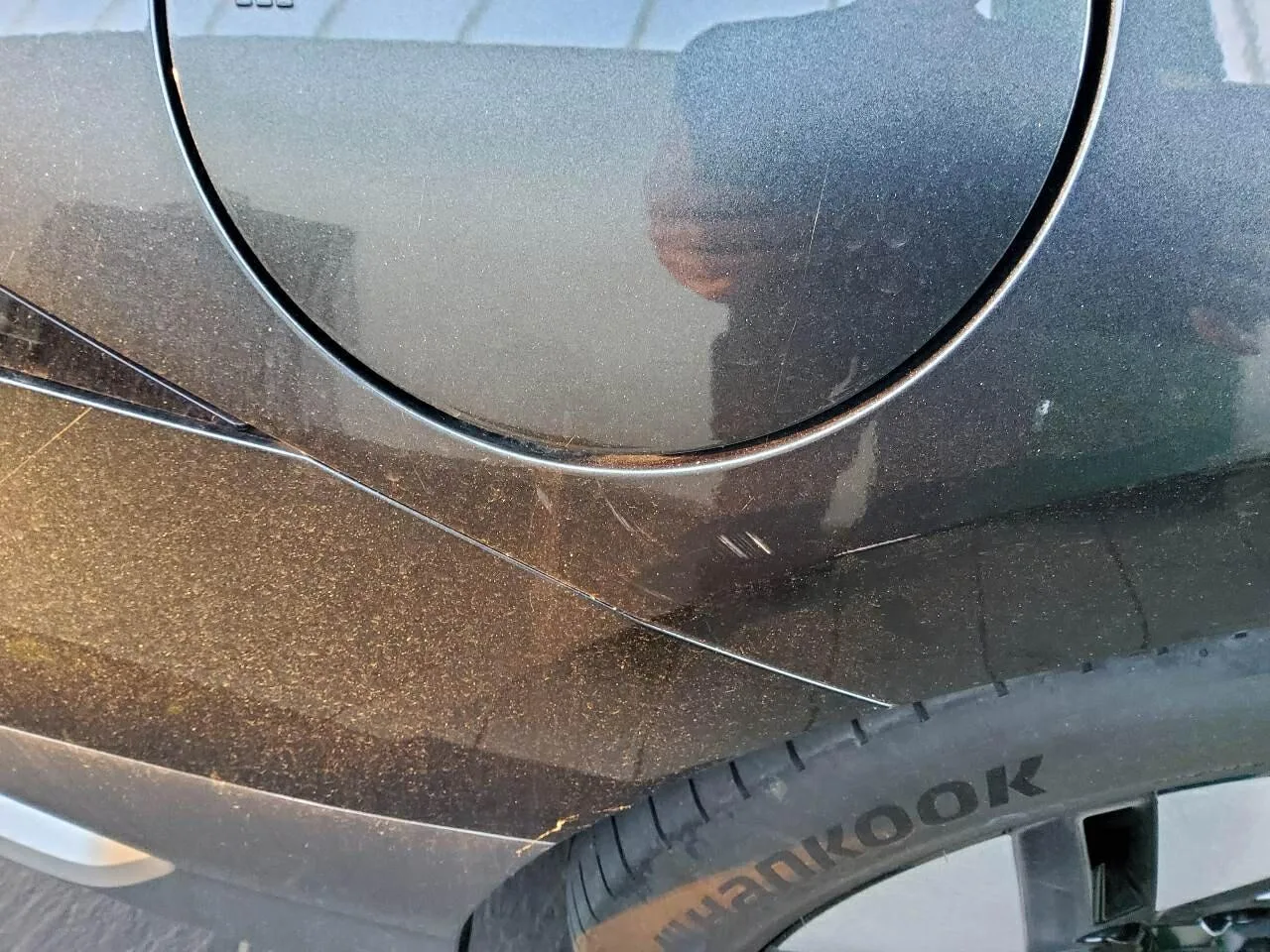 Hyundai Ioniq 6 — Painel lateral direito