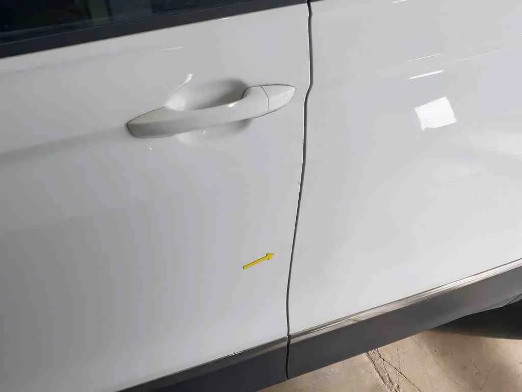 Volkswagen Tiguan — Lateral esquerda