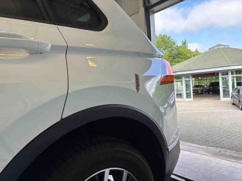 Volkswagen Tiguan — Painel traseiro esquerdo