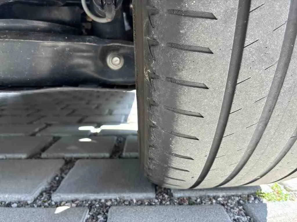Cupra Formentor — Pneu traseiro direito