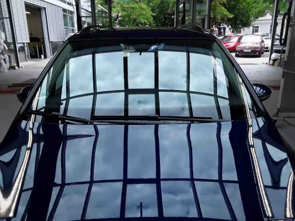 Volkswagen Touran — Frente