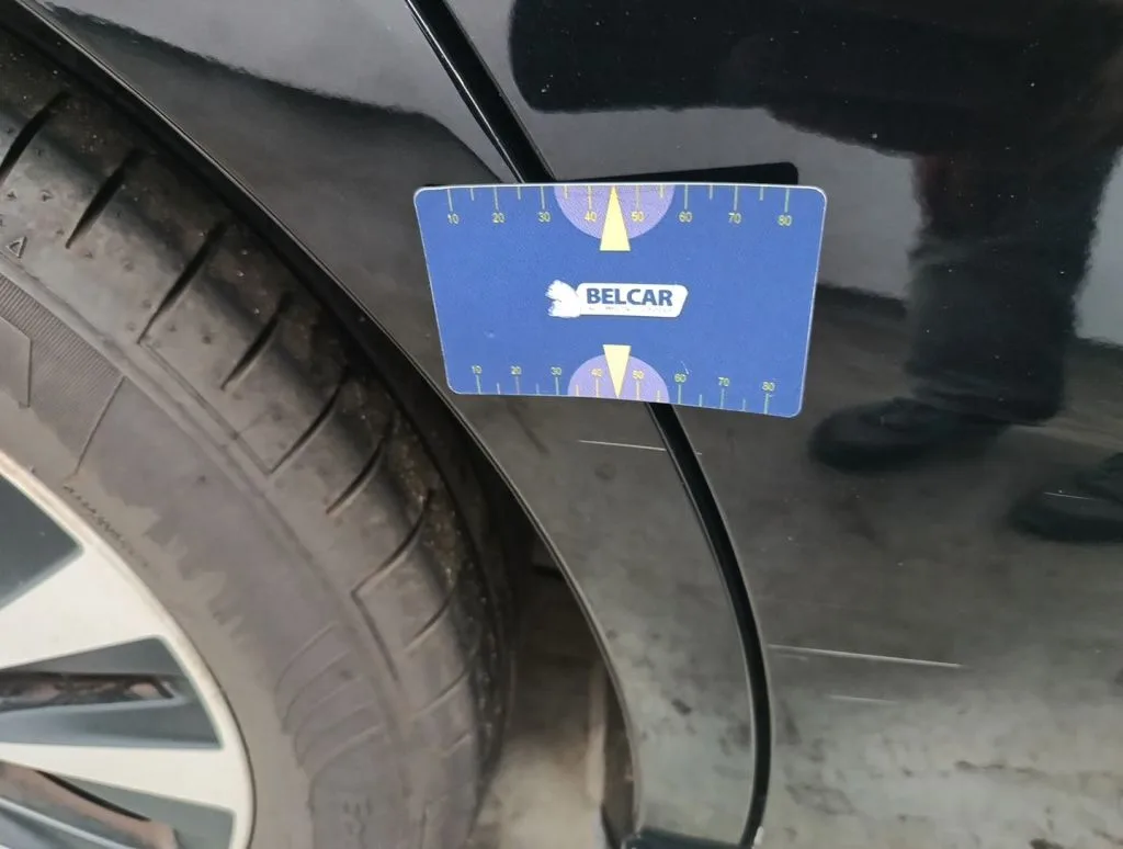 Mercedes-Benz A — Guarda-lamas traseiro direito