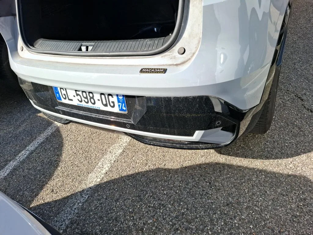 Renault Megane E-Tech — Para-choques traseiro