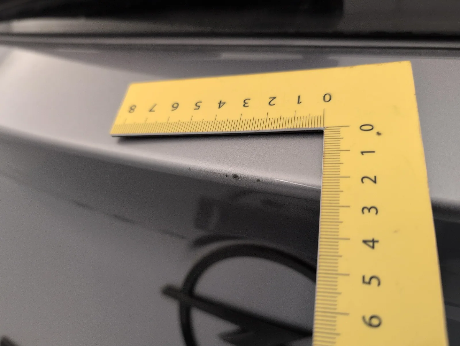 Opel Grandland — Aresta de painel da carroçaria