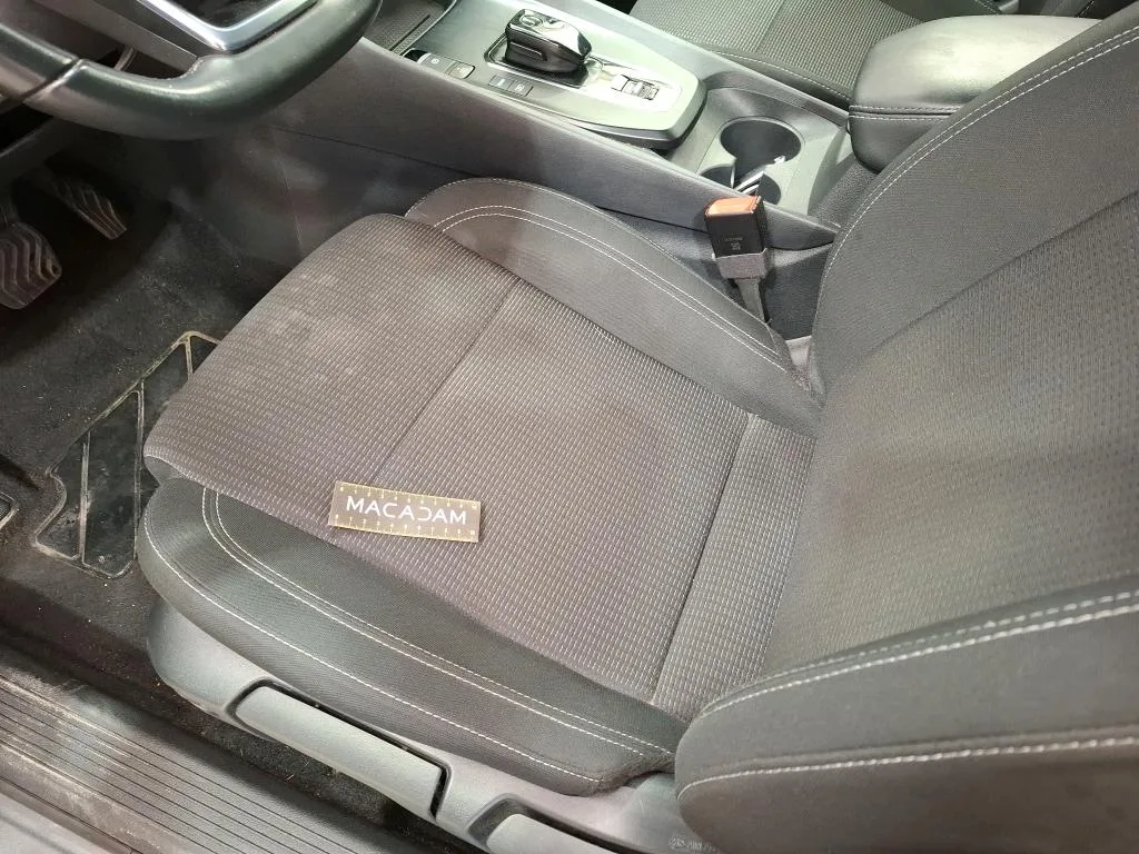 Nissan Qashqai — Interior