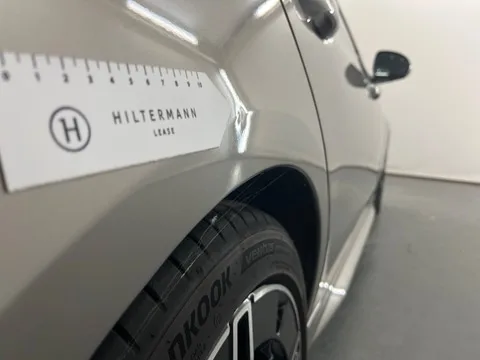 Mercedes-Benz C — Traseira direita