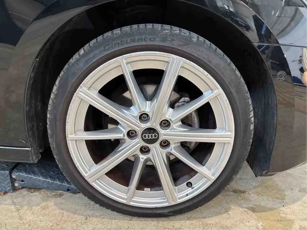 Audi A3 — Jante dianteira direita