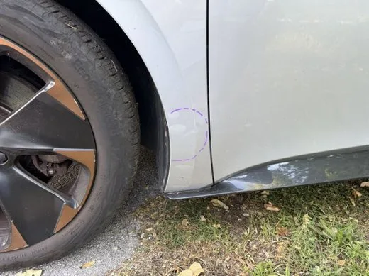 Cupra Born — Guarda-lamas dianteiro esquerdo