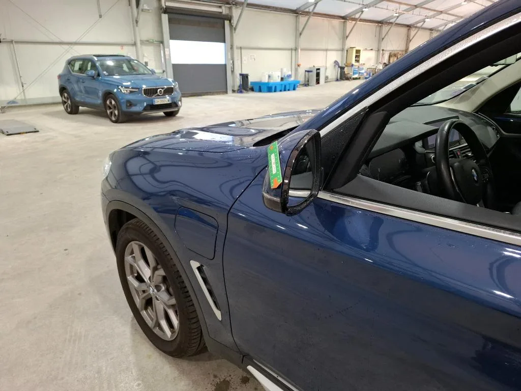BMW X3 — Base do retrovisor exterior esquerdo