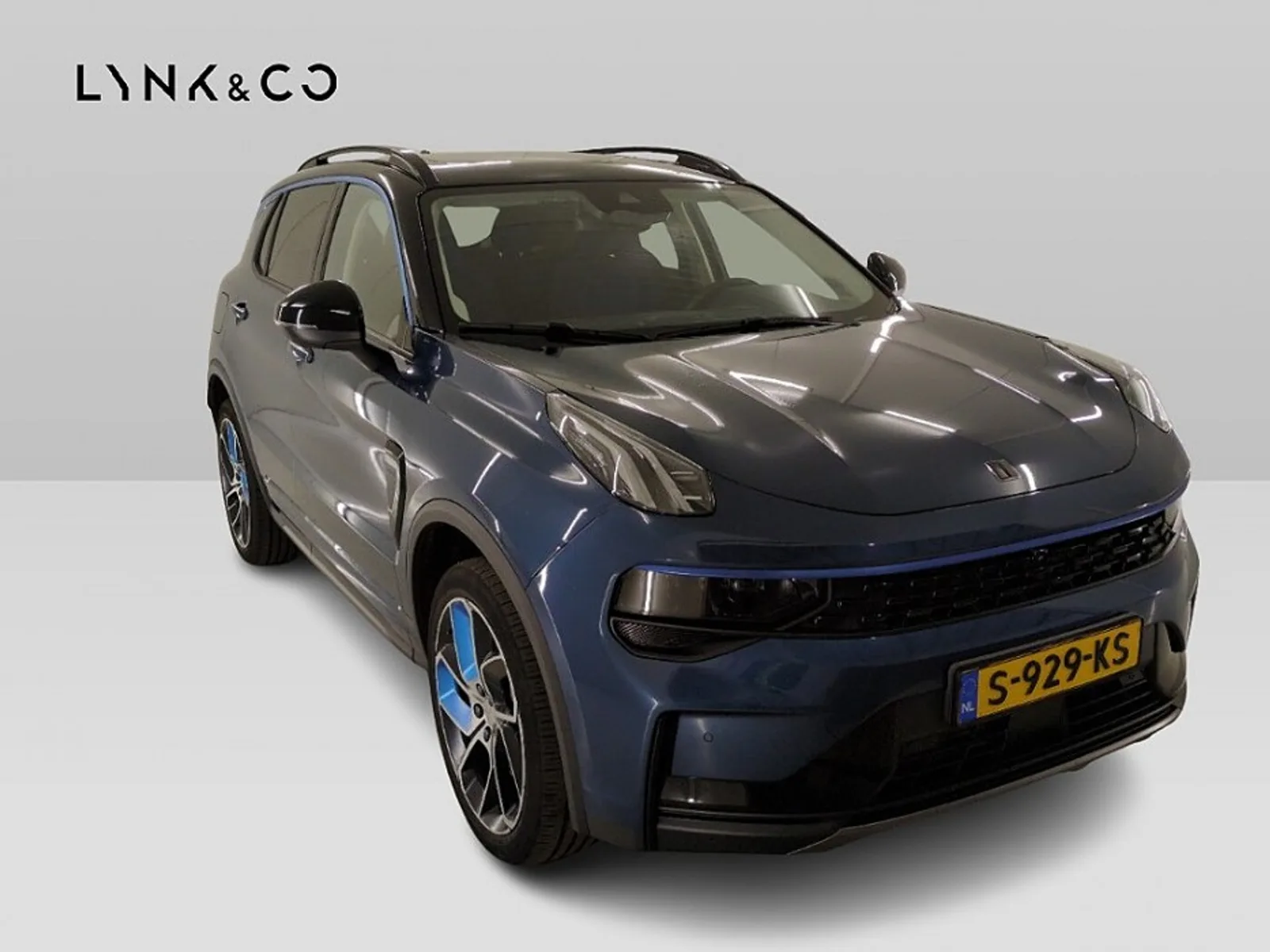 Lynk&Co 01