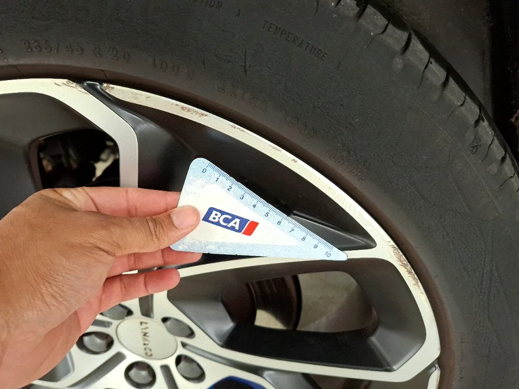 Lynk&Co 01 — Jante traseira direita