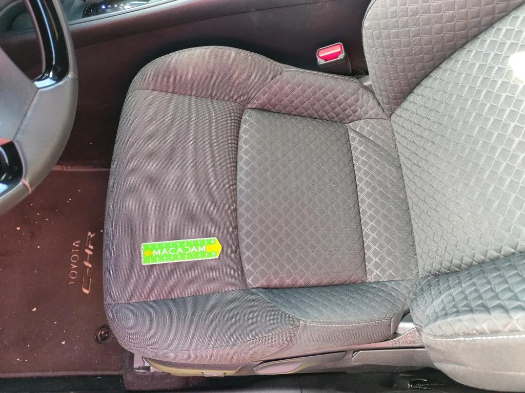 Toyota C-HR — Interior