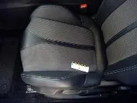 Peugeot 5008 — Banco dianteiro esquerdo (couro)