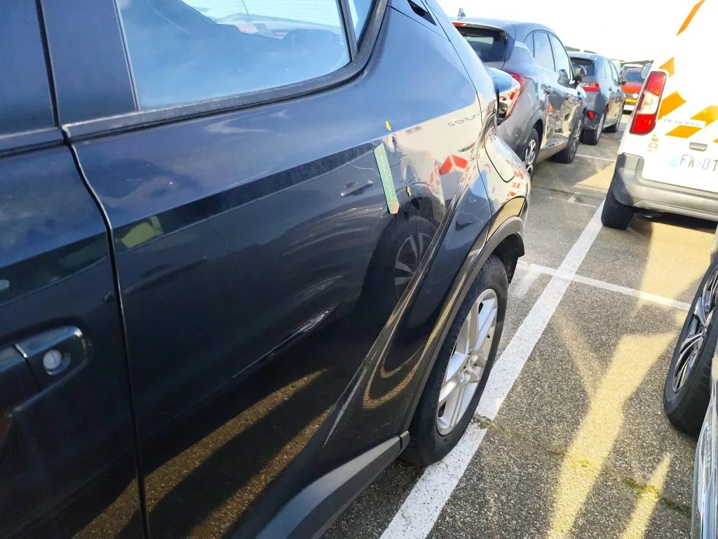 Toyota C-HR — Porta traseira esquerda
