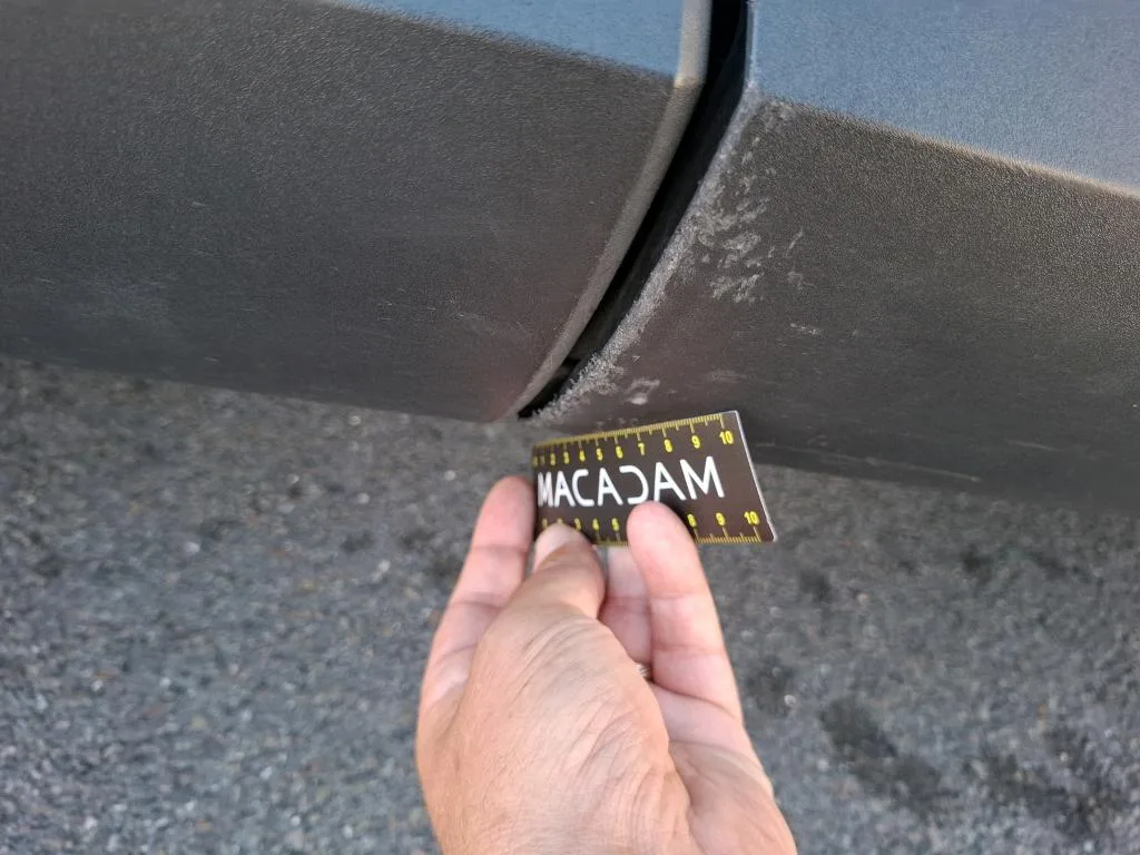 Hyundai Tucson — Friso da porta dianteira direita