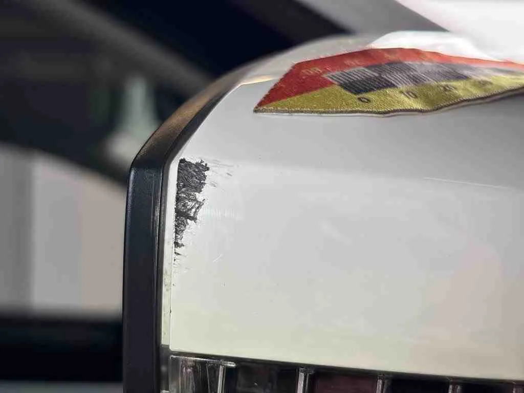 Volkswagen Tiguan — Caixa do retrovisor exterior direito
