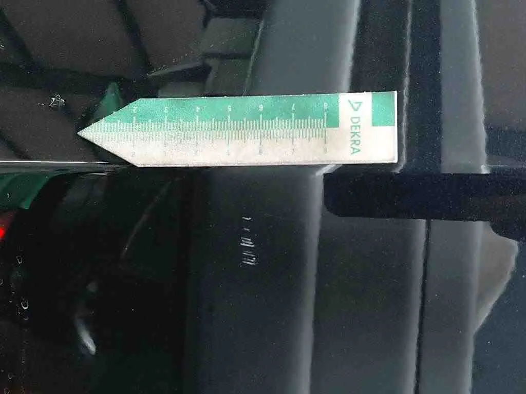 Volkswagen Tiguan — Porta traseira esquerda