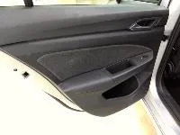 Volkswagen Golf — Guarnição da porta traseira esquerda