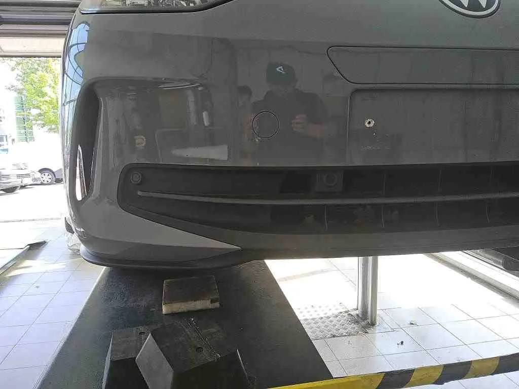 Volkswagen ID.3 — Spoiler dianteiro