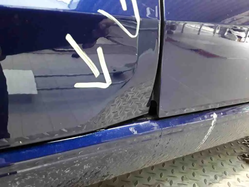 Volkswagen Touran — Porta dianteira esquerda