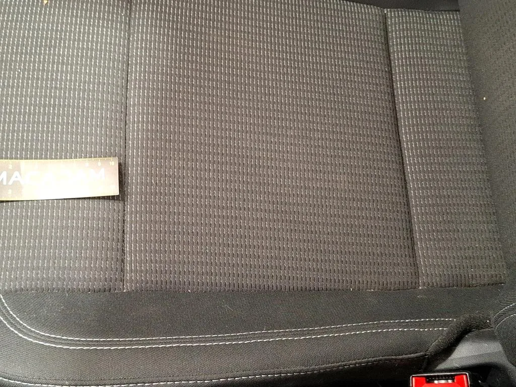 Nissan Qashqai — Interior