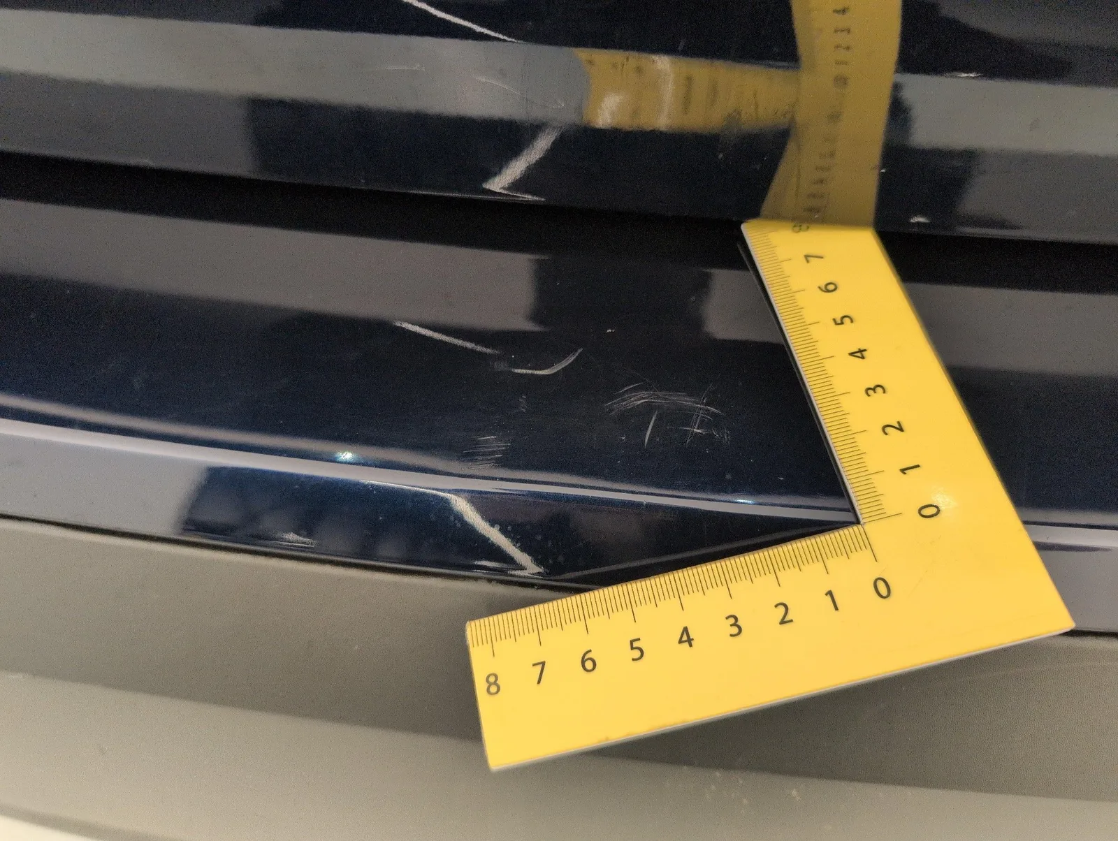 Citroën C4 — Painel lateral inferior (soleira)