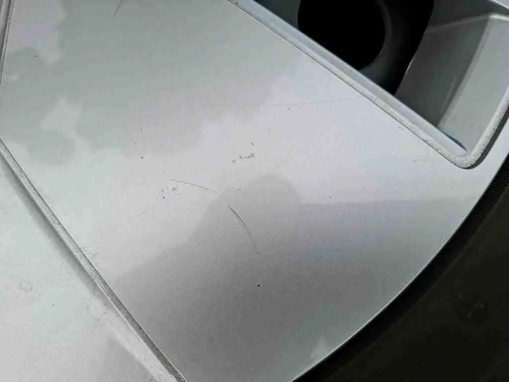 Volkswagen ID.3 — Tampão da roda dianteira esquerda