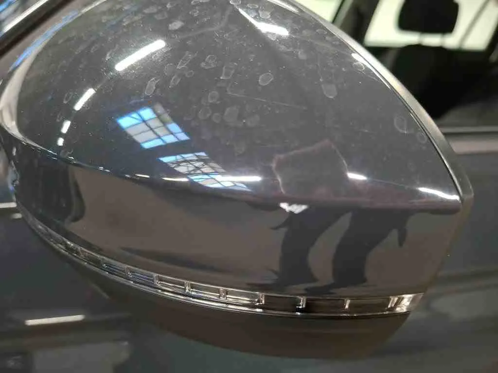 Volkswagen Tiguan — Caixa do retrovisor exterior esquerdo