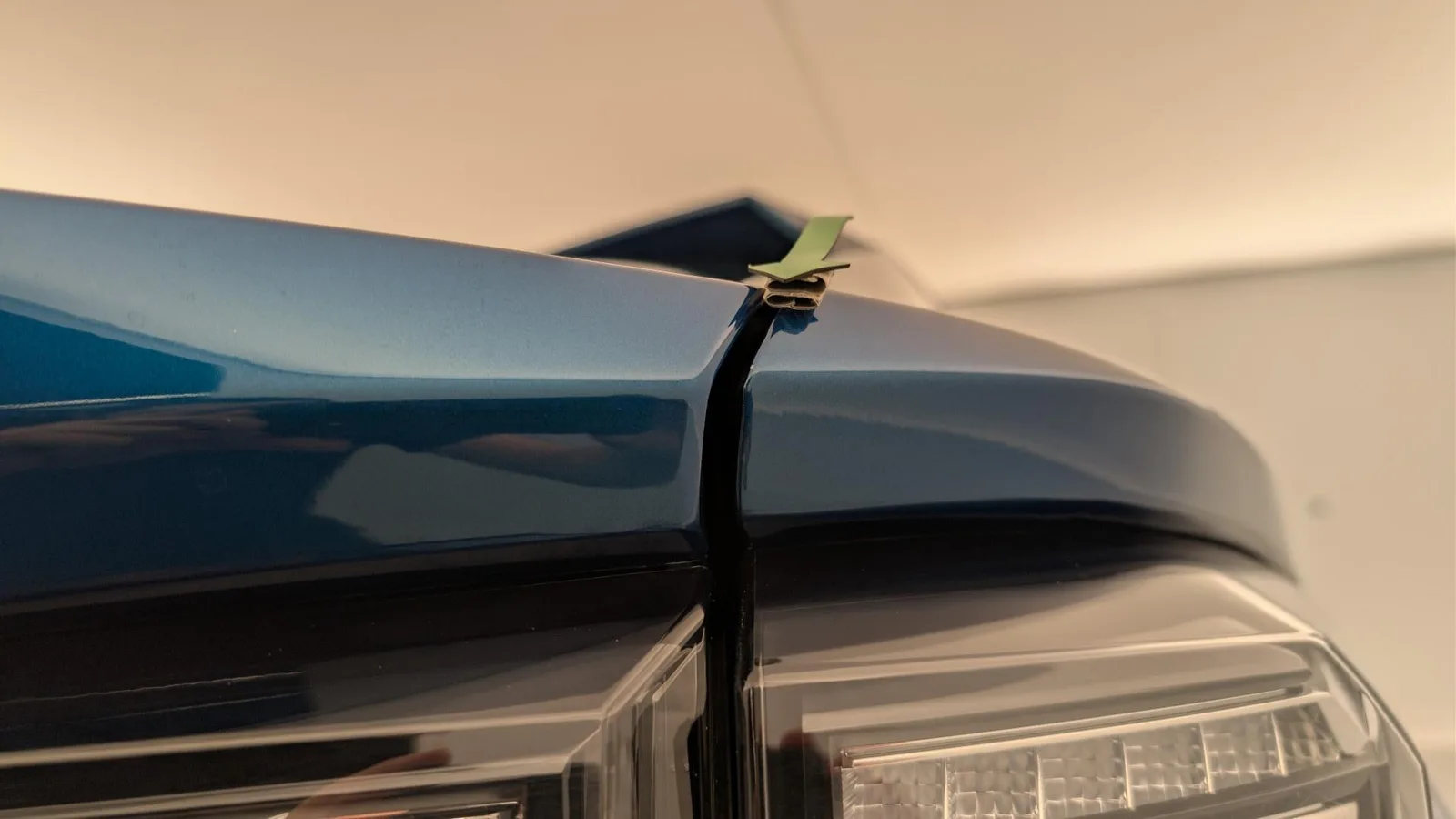 Peugeot 408 — Tampa traseira