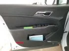 Kia Sportage — Guarnição da porta dianteira esquerda