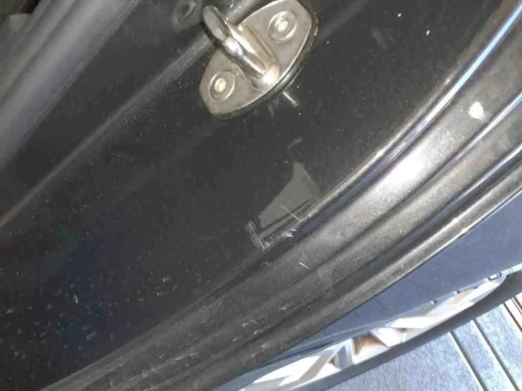 Volkswagen Passat — Soleira interior traseira esquerda