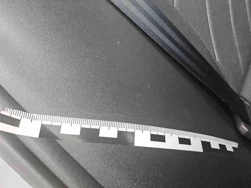 Volkswagen ID.3 — Soleira traseira direita