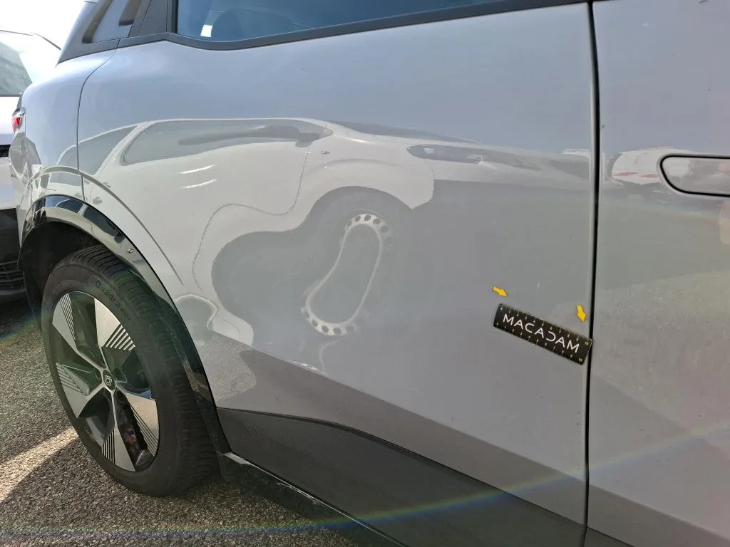 Renault Megane E-Tech — Porta traseira direita
