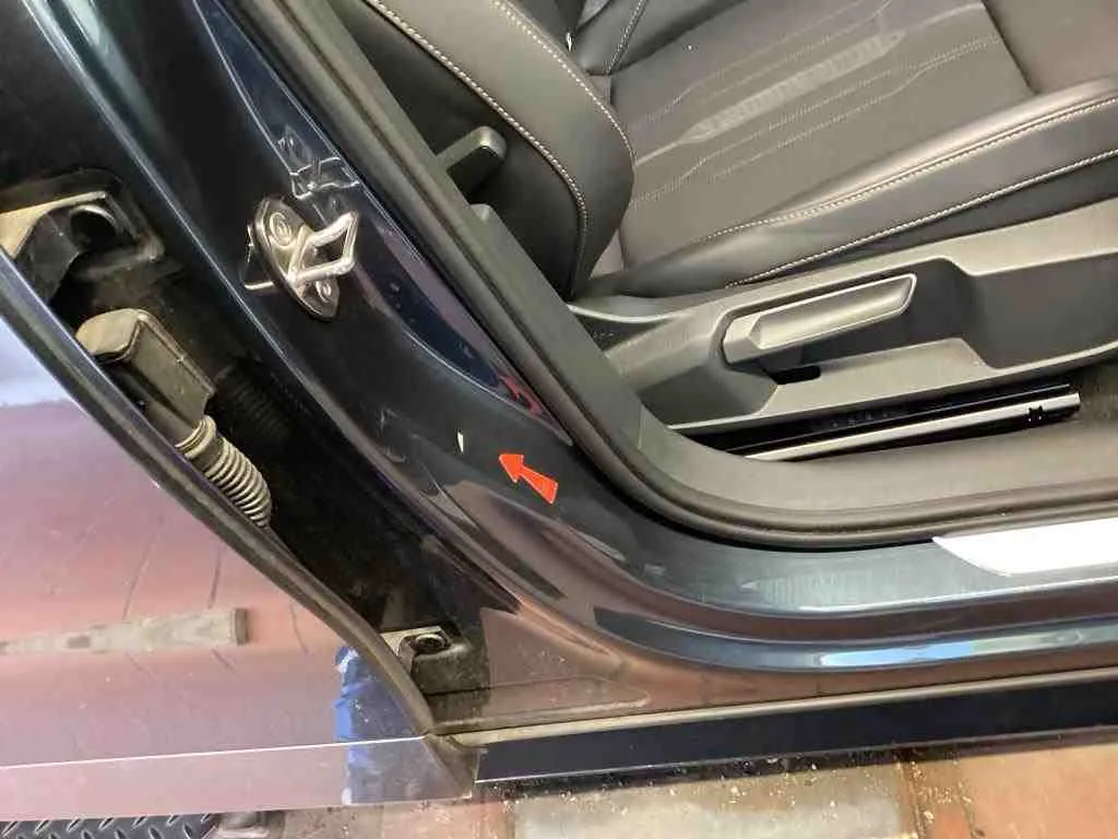 Cupra Formentor — Soleira interior dianteira direita