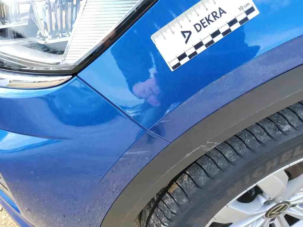 Volkswagen T-ROC — Guarda-lamas dianteiro esquerdo