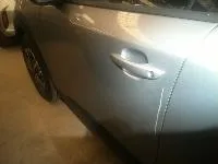 Peugeot e-2008 — Porta dianteira esquerda