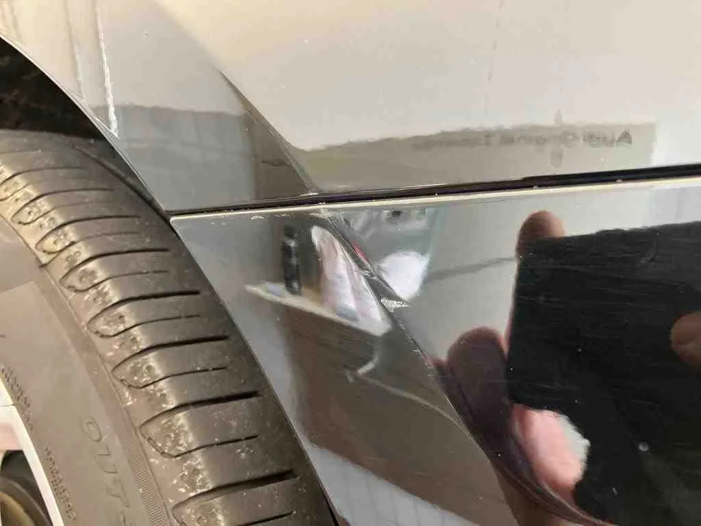 Audi A4 — Para-choques traseiro