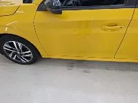 Peugeot 208 — Porta dianteira esquerda