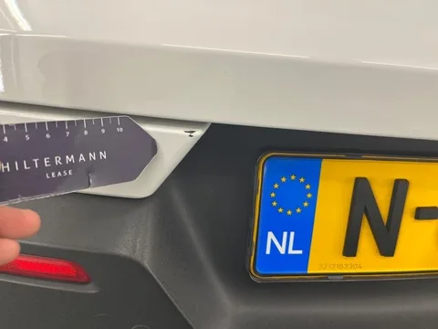 Volvo XC40 — Traseira