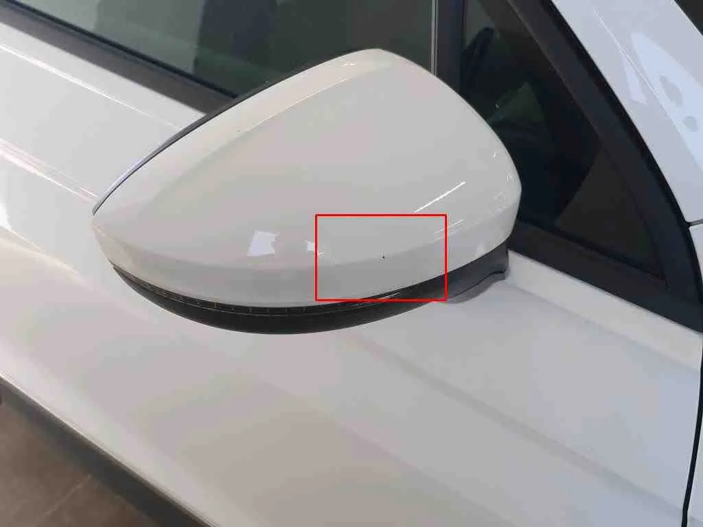Volkswagen Tiguan — Carcaça do retrovisor exterior direito