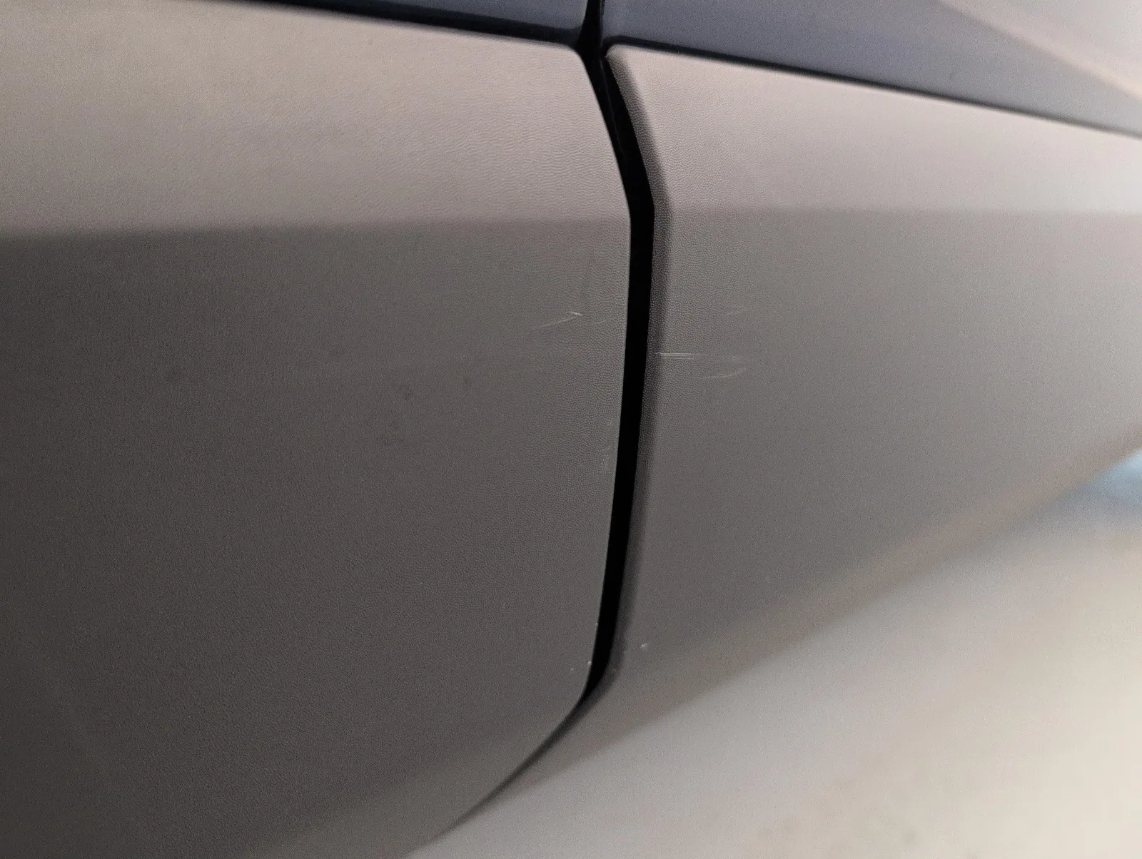 Citroën C4 — Painel lateral traseiro