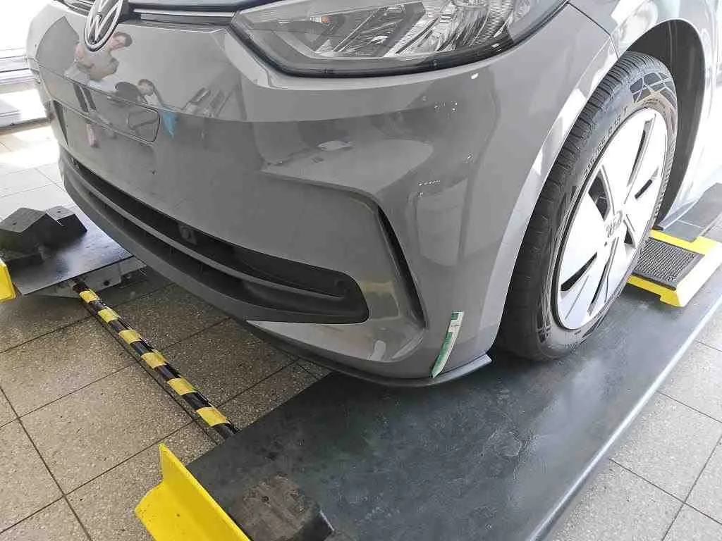 Volkswagen ID.3 — Spoiler dianteiro esquerdo