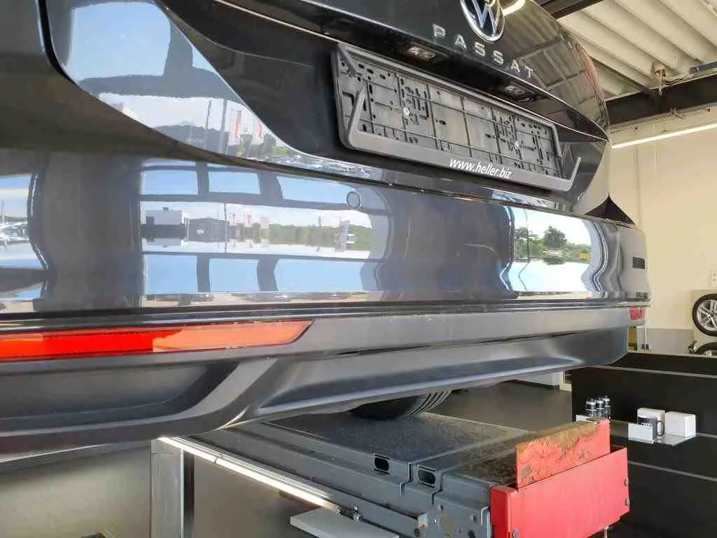 Volkswagen Passat — Para-choques traseiro